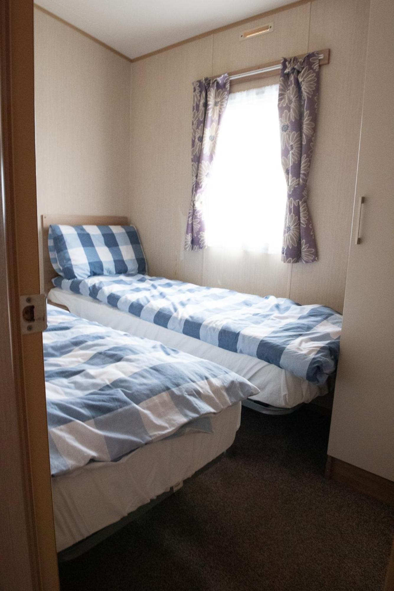 2 Bed Caravan For Hire At Golden Sands In Rhyl Exterior foto
