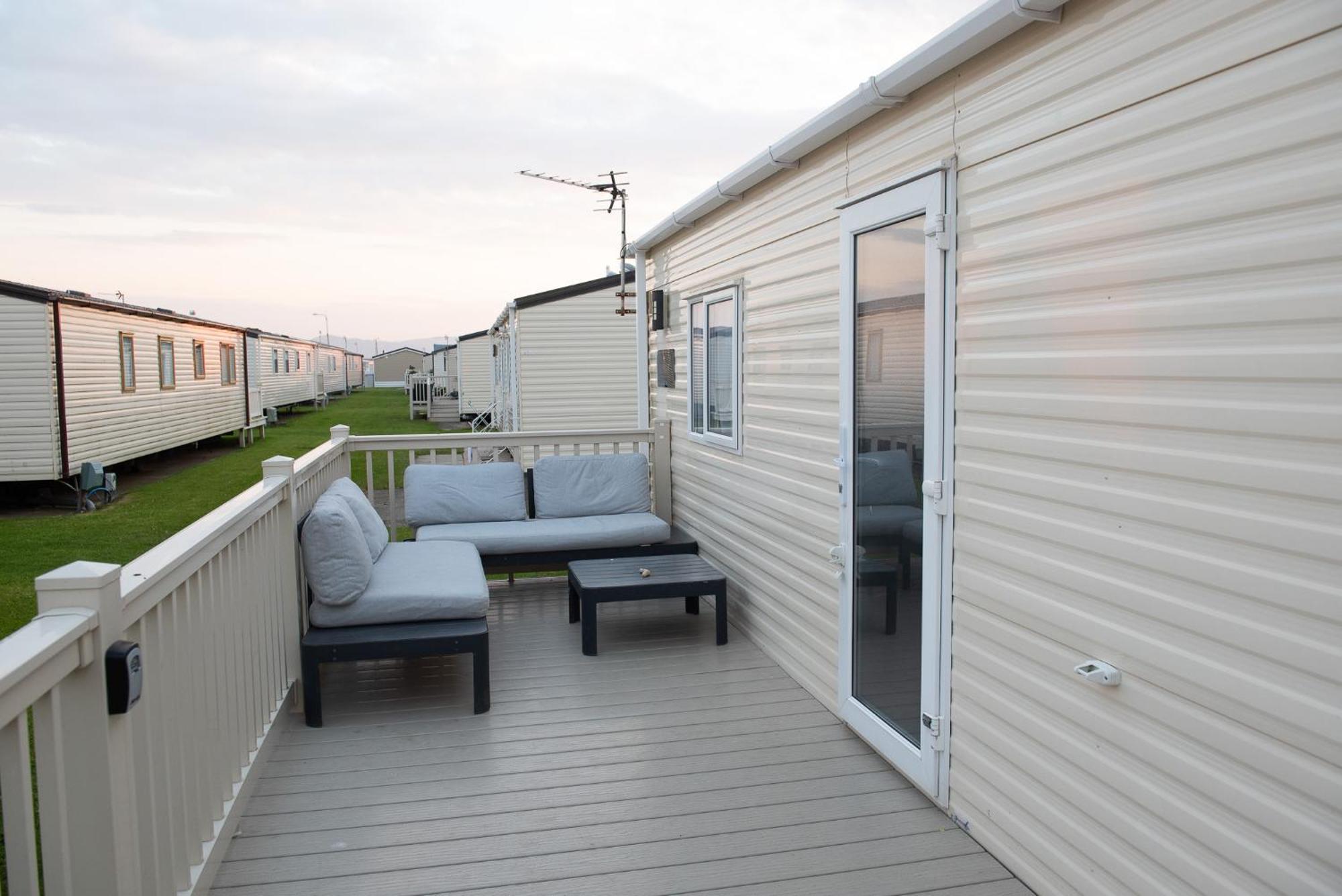 2 Bed Caravan For Hire At Golden Sands In Rhyl Exterior foto